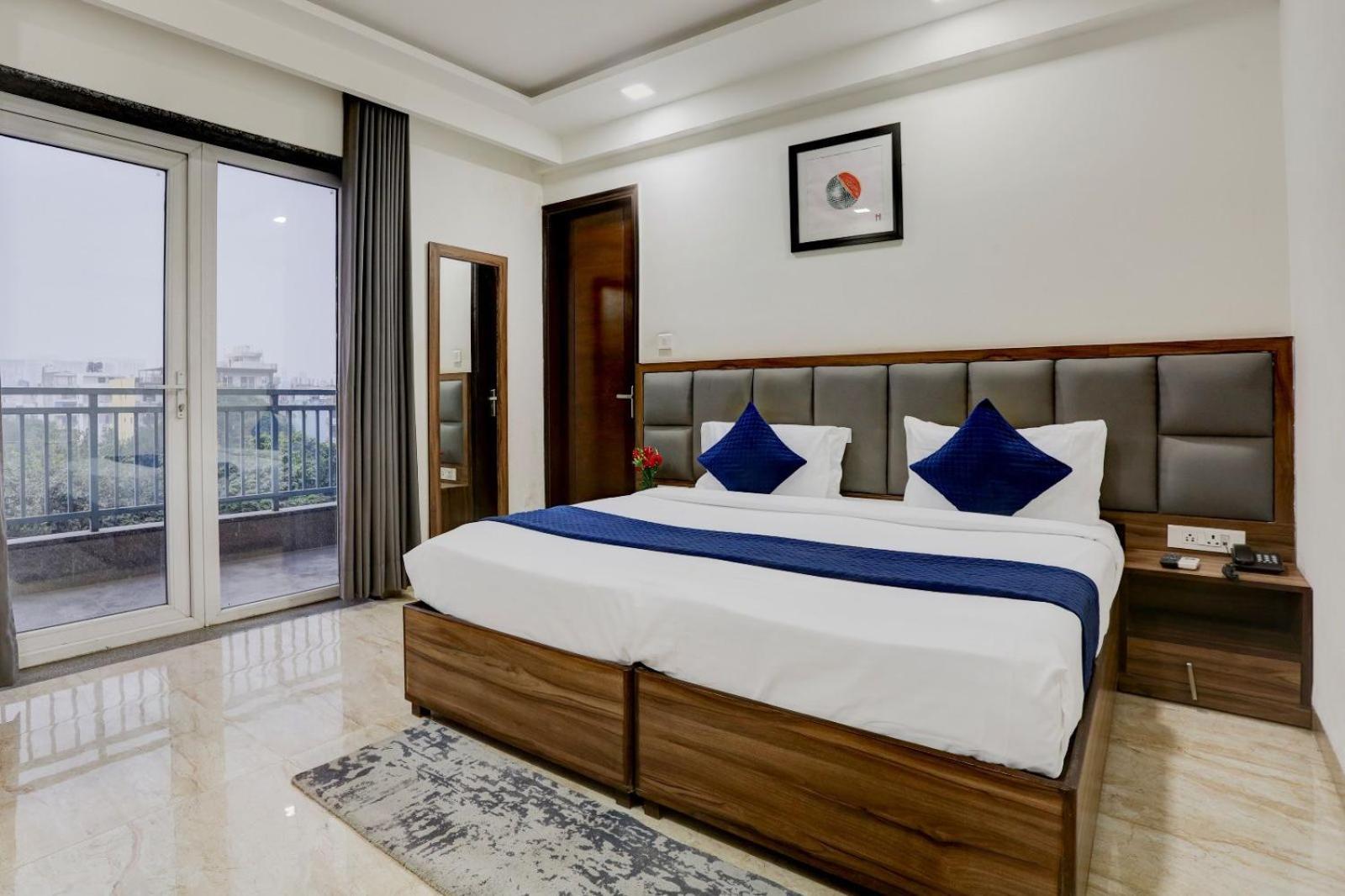 Hotel Greysky Medicity Gurgaon Exterior photo