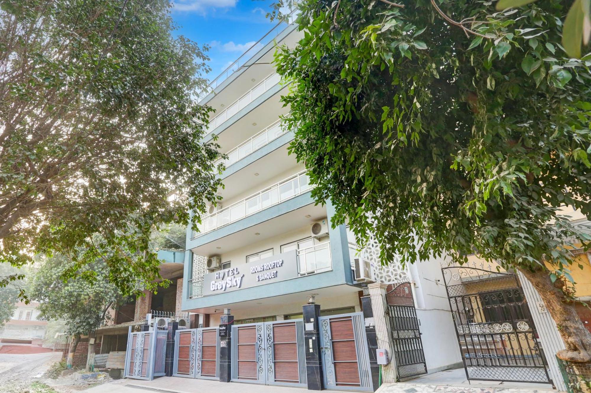 Hotel Greysky Medicity Gurgaon Exterior photo